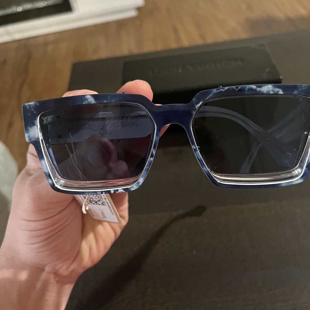 LV Shades